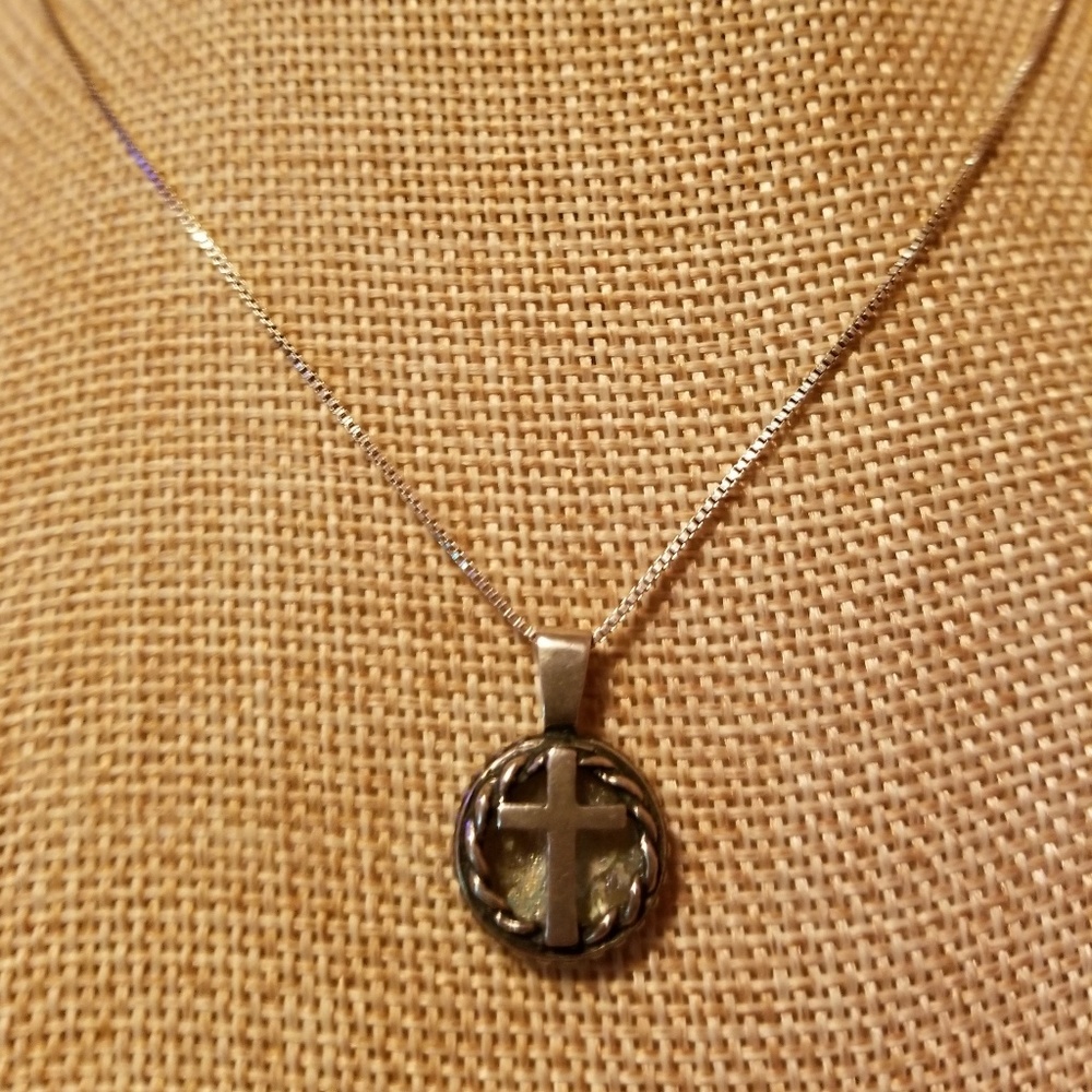 VTG Signed RL Sterling Silver MOP Cross Necklace